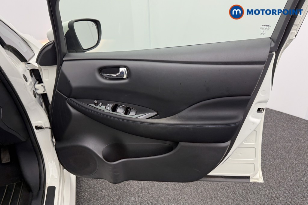 Nissan Leaf N-Connecta Automatic Electric Hatchback - Stock Number (1578429) - 18th supplementary image