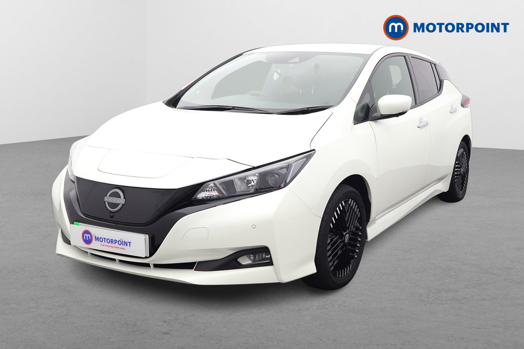 Nissan Leaf N-Connecta Automatic Electric Hatchback - Stock Number (1578429) - Passenger side front corner