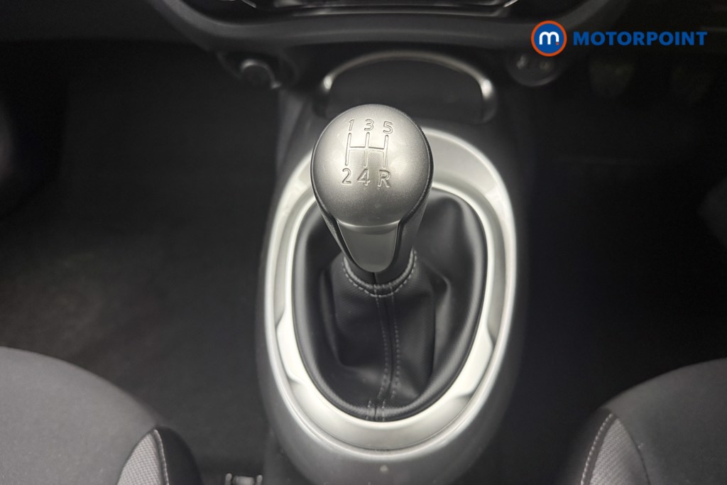 Nissan Juke Acenta Manual Petrol SUV - Stock Number (1579200) - 5th supplementary image
