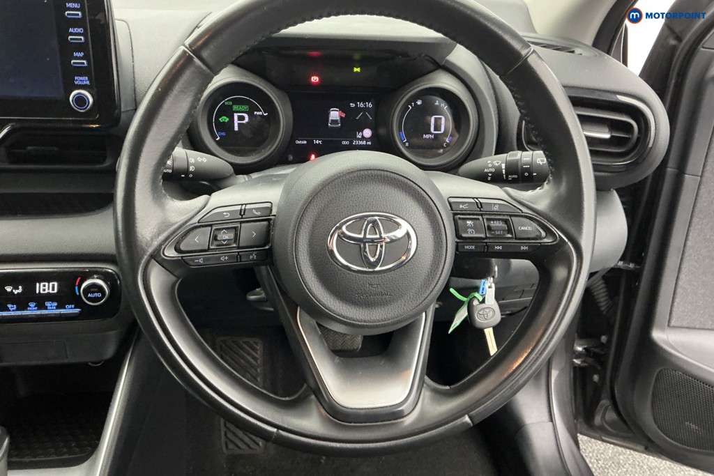 Toyota Yaris Design Automatic Petrol-Electric Hybrid Hatchback - Stock Number (1580636) - 6th supplementary image