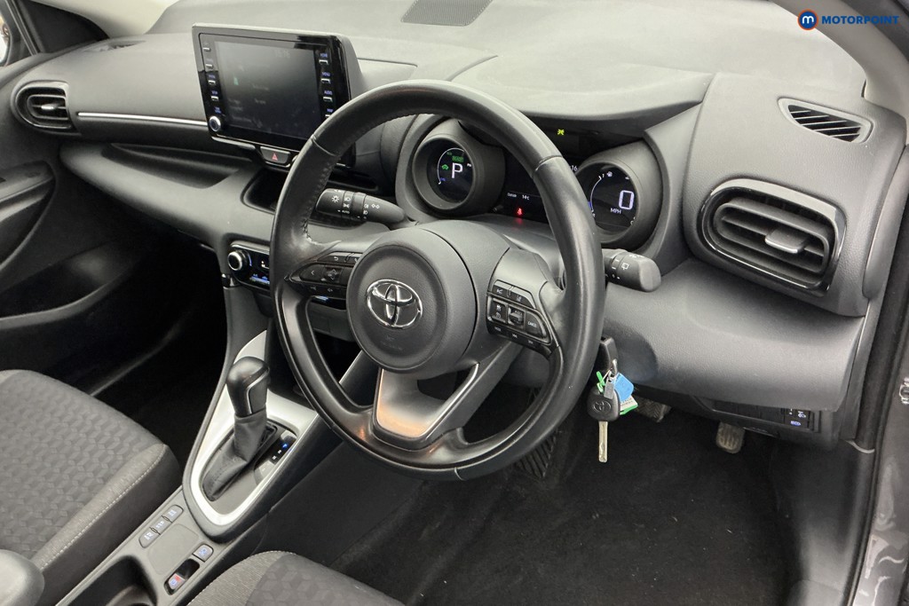 Toyota Yaris Design Automatic Petrol-Electric Hybrid Hatchback - Stock Number (1580636) - 7th supplementary image