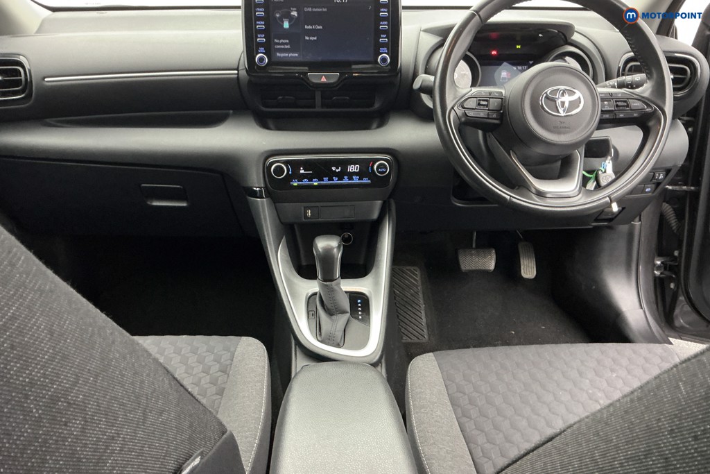 Toyota Yaris Design Automatic Petrol-Electric Hybrid Hatchback - Stock Number (1580636) - 12th supplementary image