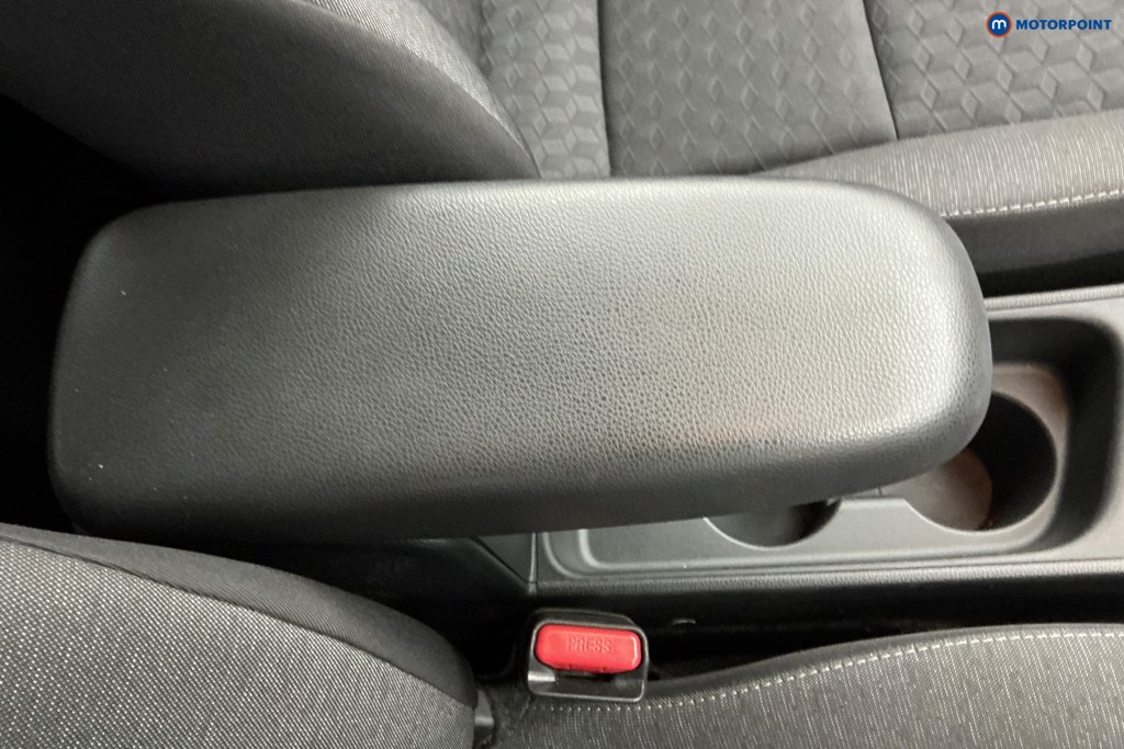 Toyota Yaris Design Automatic Petrol-Electric Hybrid Hatchback - Stock Number (1580636) - 13th supplementary image