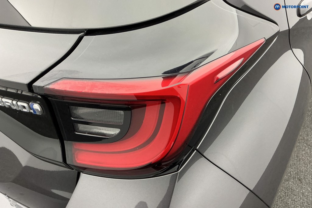 Toyota Yaris Design Automatic Petrol-Electric Hybrid Hatchback - Stock Number (1580636) - 30th supplementary image