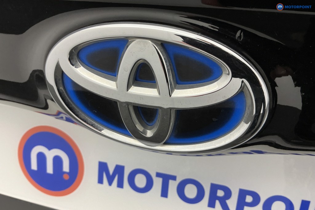 Toyota Yaris Design Automatic Petrol-Electric Hybrid Hatchback - Stock Number (1580636) - 32nd supplementary image