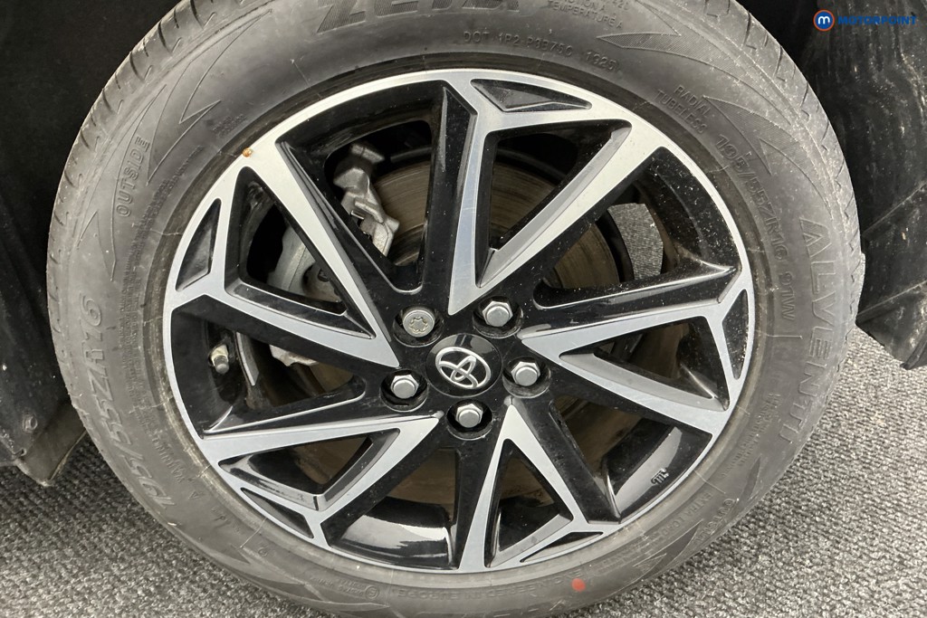 Toyota Yaris Design Automatic Petrol-Electric Hybrid Hatchback - Stock Number (1580636) - 37th supplementary image