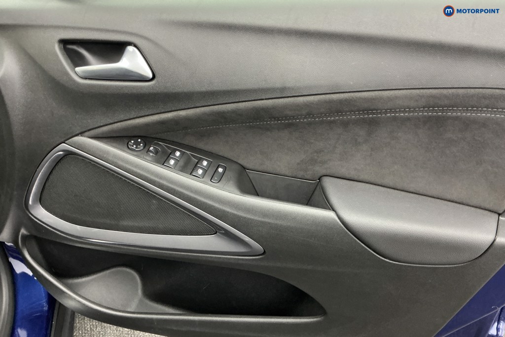 Vauxhall Crossland Ultimate Manual Petrol SUV - Stock Number (1581393) - 22nd supplementary image