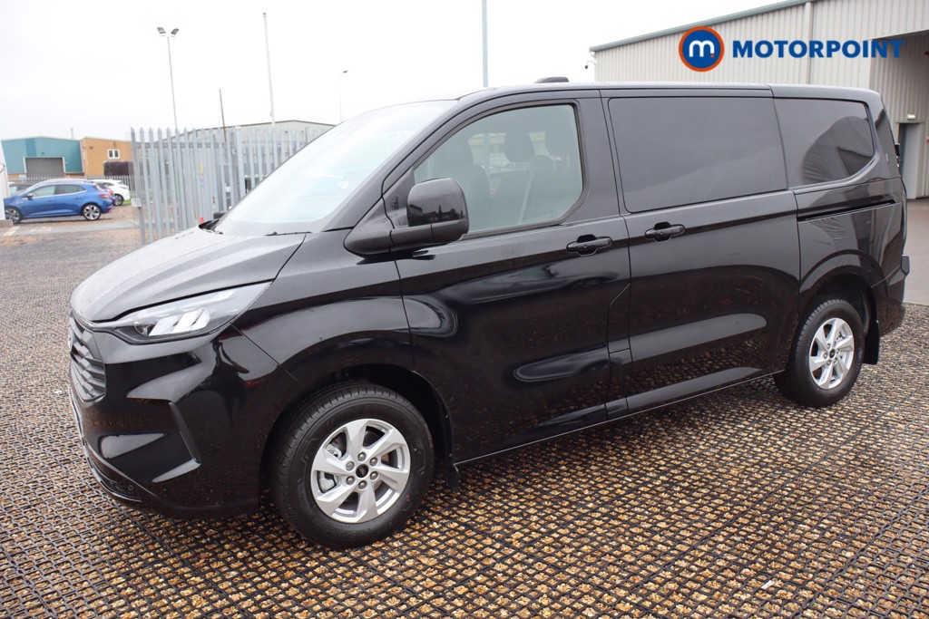 Ford Transit Custom Limited Manual Diesel Crew Bus - Stock Number (1582451) - Passenger side front corner