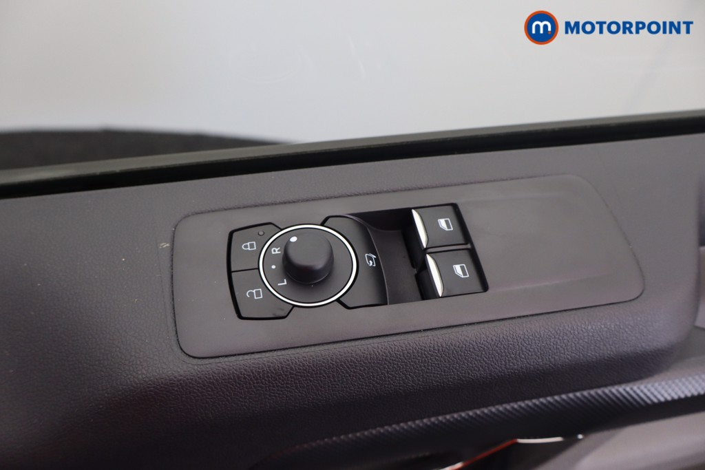 Ford Transit Custom Limited Manual Diesel Crew Bus - Stock Number (1582469) - 14th supplementary image