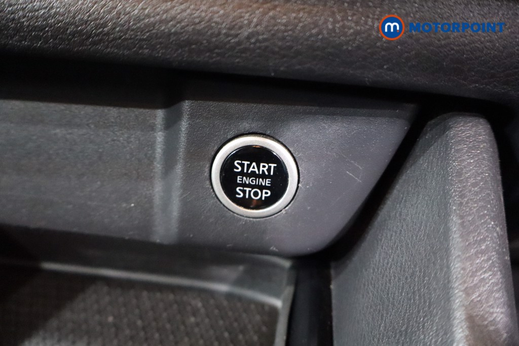 Nissan Qashqai Acenta Premium Manual Petrol SUV - Stock Number (1582819) - 13th supplementary image