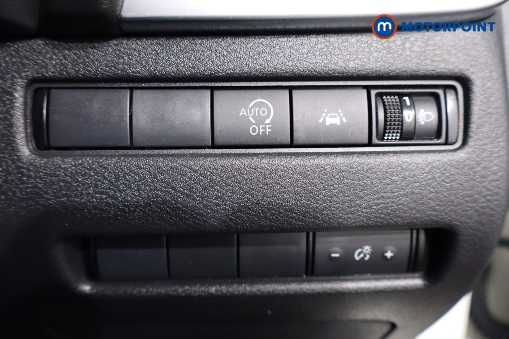 Nissan Qashqai Acenta Premium Manual Petrol SUV - Stock Number (1582819) - 21st supplementary image