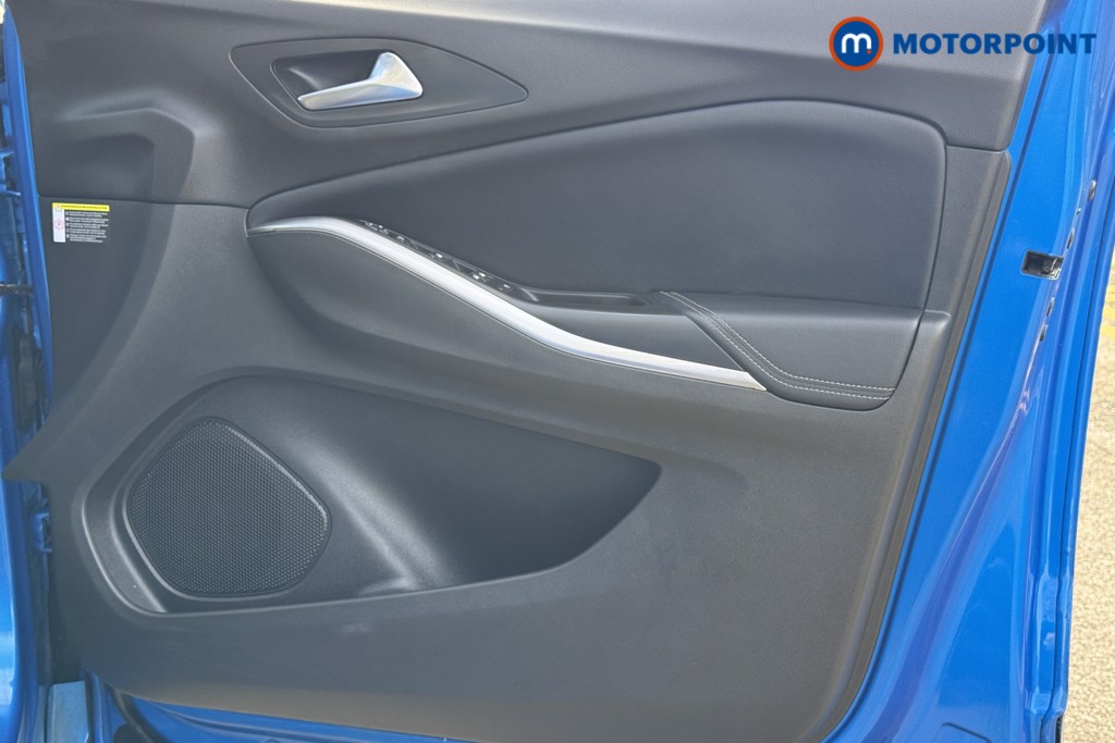 Vauxhall Grandland Elite Manual Petrol SUV - Stock Number (1583531) - 9th supplementary image