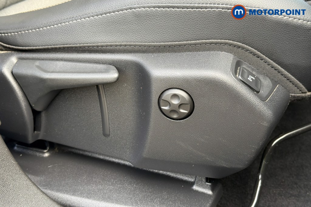 Vauxhall Grandland Elite Manual Petrol SUV - Stock Number (1583531) - 18th supplementary image