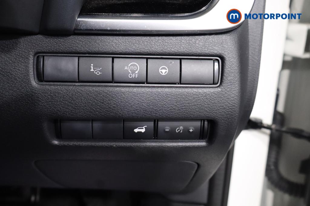 Nissan Qashqai Tekna Automatic Petrol SUV - Stock Number (1584026) - 4th supplementary image