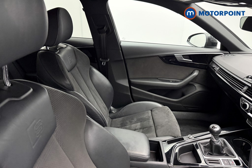 Audi A4 Black Edition Manual Petrol Estate - Stock Number (1584228) - 15th supplementary image