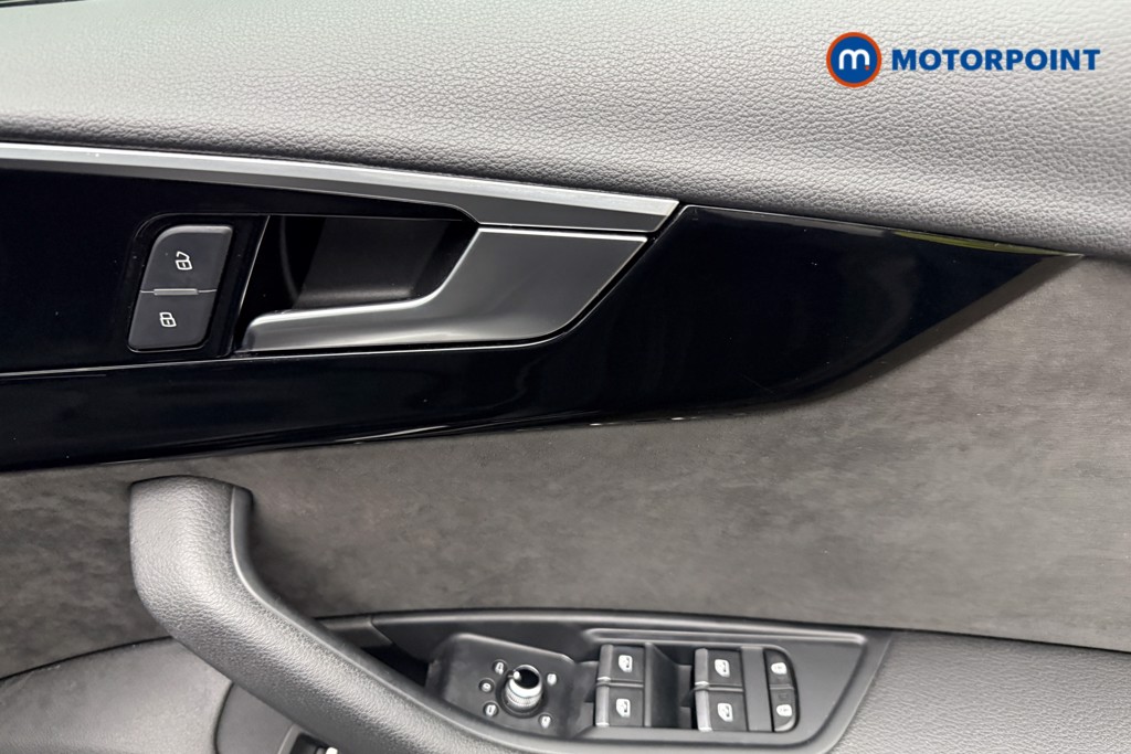 Audi A4 Black Edition Manual Petrol Estate - Stock Number (1584228) - 16th supplementary image