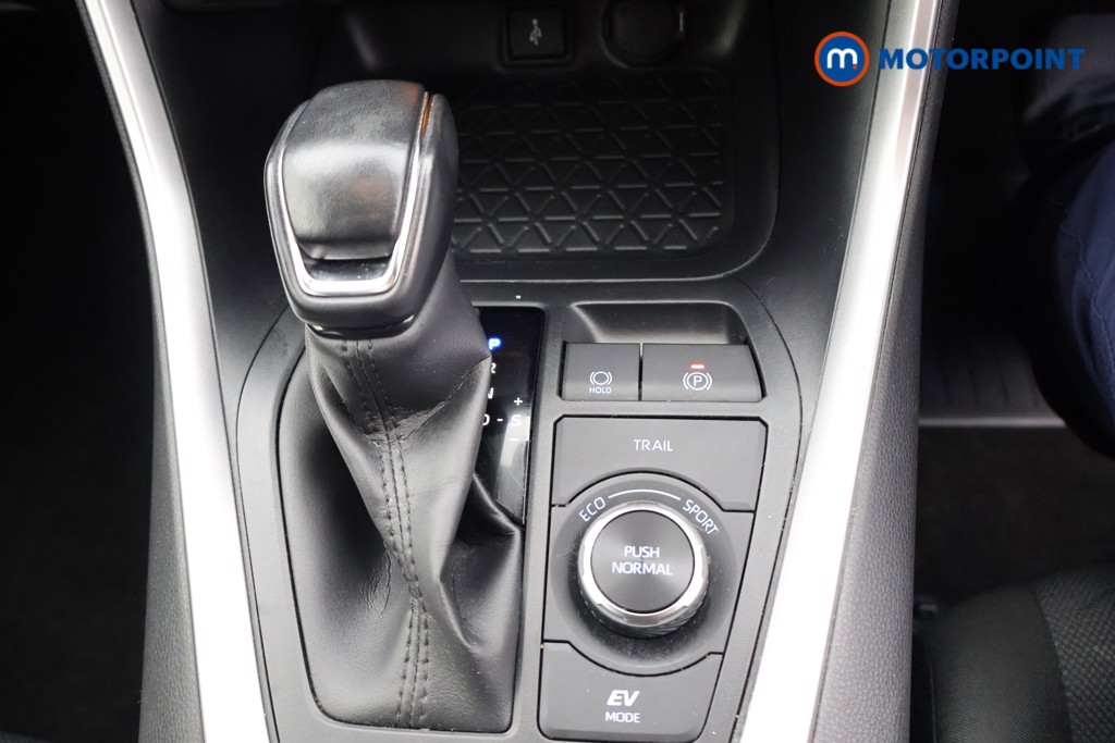 Toyota Rav4 Design Automatic Petrol-Electric Hybrid SUV - Stock Number (1584498) - 10th supplementary image