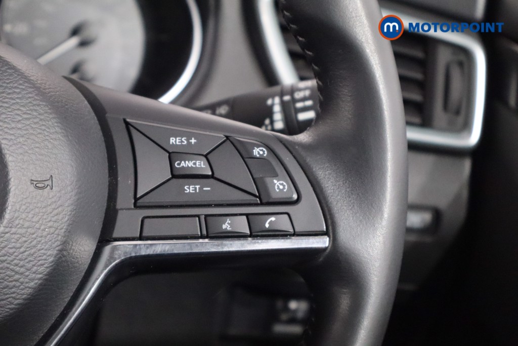 Nissan Qashqai Acenta Premium Manual Diesel SUV - Stock Number (1585433) - 8th supplementary image
