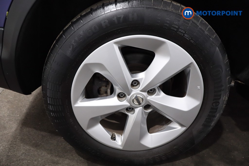 Nissan Qashqai Acenta Premium Manual Diesel SUV - Stock Number (1585433) - 9th supplementary image