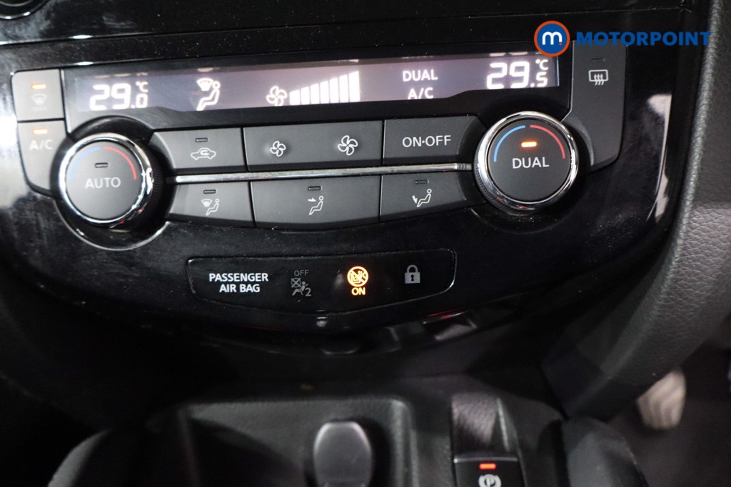 Nissan Qashqai Acenta Premium Manual Diesel SUV - Stock Number (1585433) - 16th supplementary image