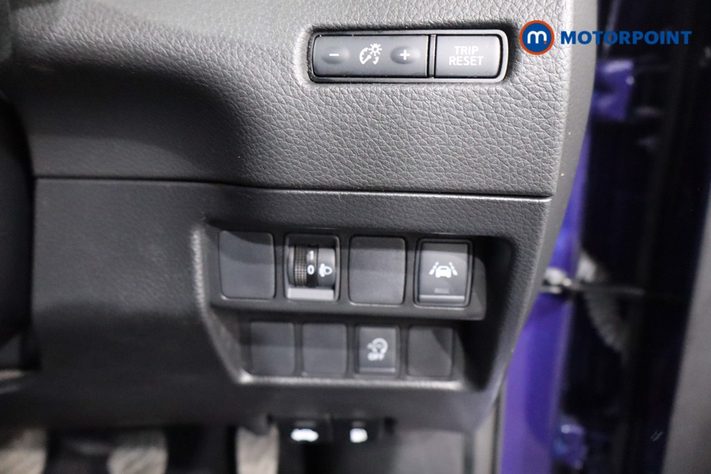 Nissan Qashqai Acenta Premium Manual Diesel SUV - Stock Number (1585433) - 20th supplementary image