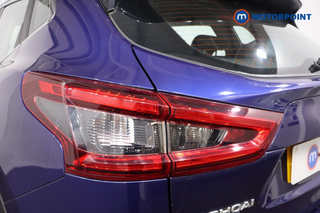 Nissan Qashqai Acenta Premium Manual Diesel SUV - Stock Number (1585433) - 32nd supplementary image