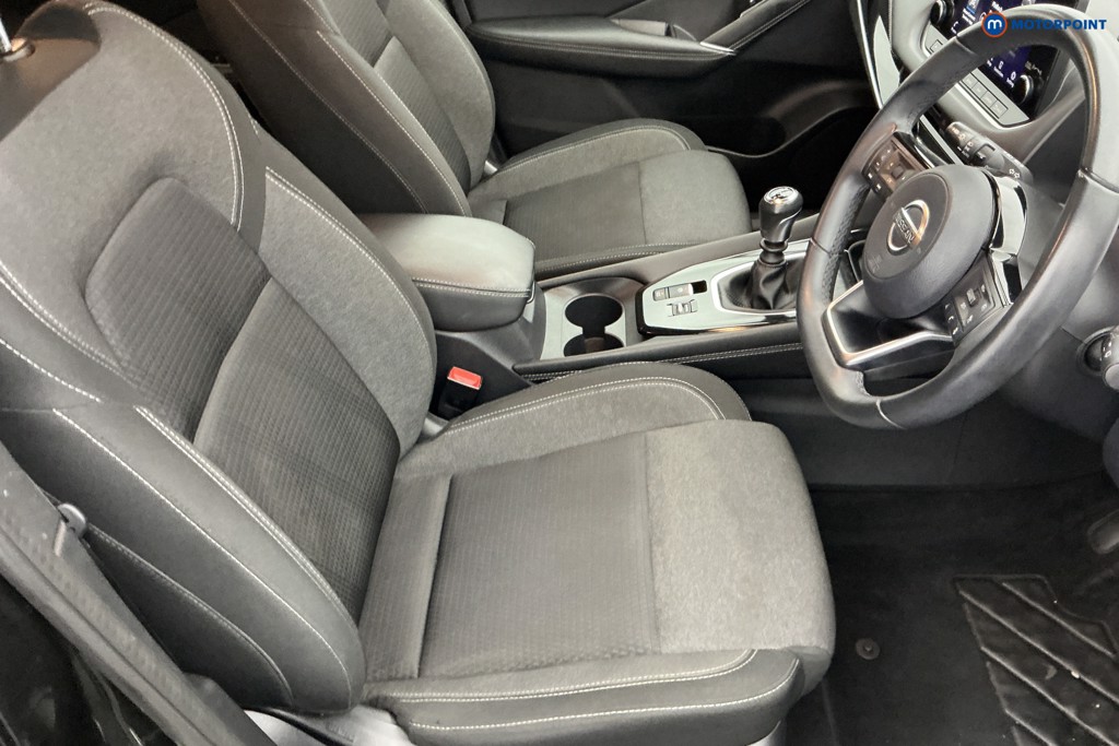 Nissan Qashqai N-Connecta Manual Petrol SUV - Stock Number (1586227) - 5th supplementary image