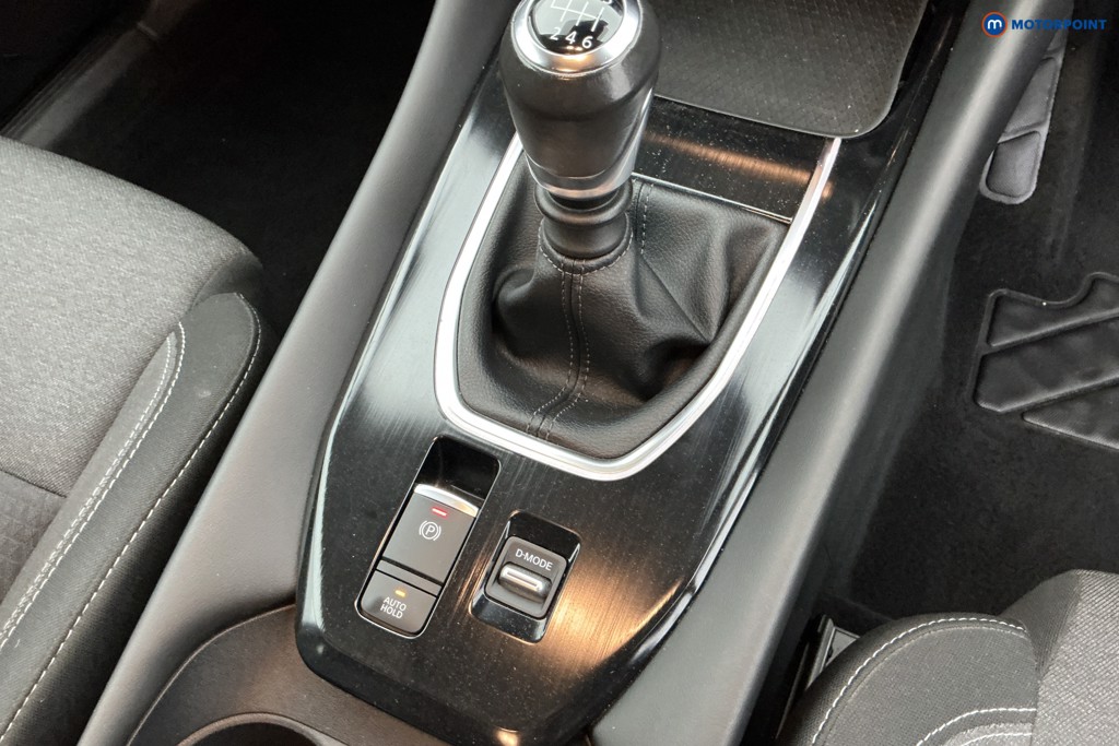 Nissan Qashqai N-Connecta Manual Petrol SUV - Stock Number (1586227) - 15th supplementary image