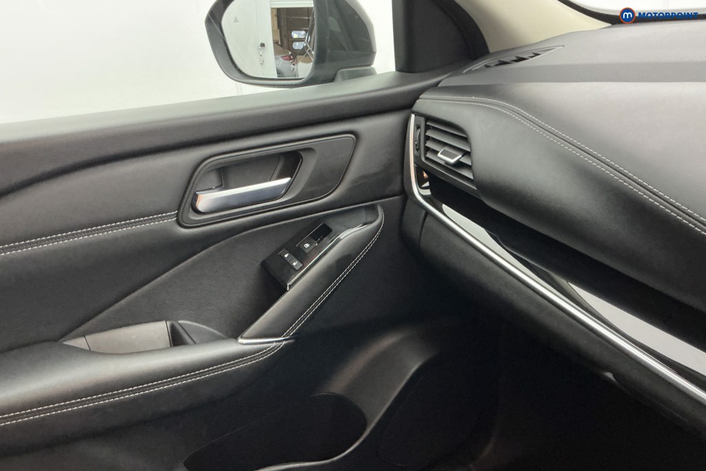 Nissan Qashqai N-Connecta Manual Petrol SUV - Stock Number (1586227) - 18th supplementary image