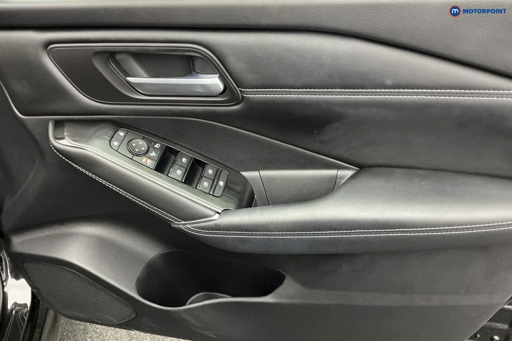 Nissan Qashqai N-Connecta Manual Petrol SUV - Stock Number (1586227) - 22nd supplementary image
