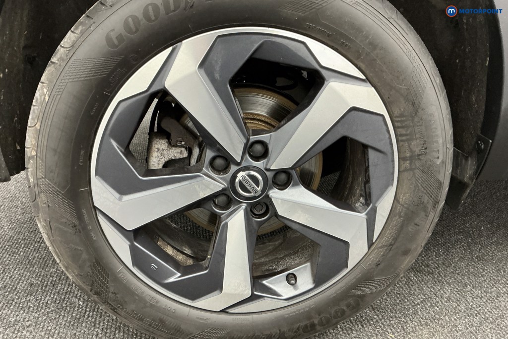 Nissan Qashqai N-Connecta Manual Petrol SUV - Stock Number (1586227) - 32nd supplementary image