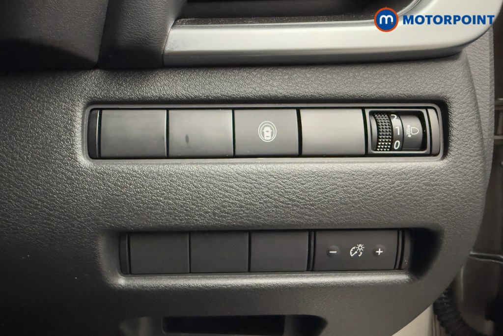Nissan X-Trail N-Connecta Automatic Petrol-Electric Hybrid SUV - Stock Number (1586279) - 16th supplementary image