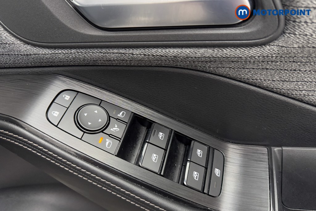 Nissan X-Trail N-Connecta Automatic Petrol-Electric Hybrid SUV - Stock Number (1586279) - 18th supplementary image