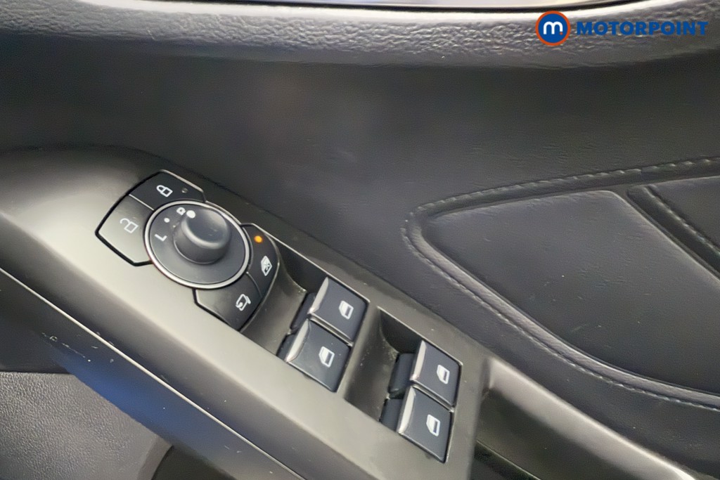Ford Focus Titanium Manual Petrol Hatchback - Stock Number (1586354) - 20th supplementary image