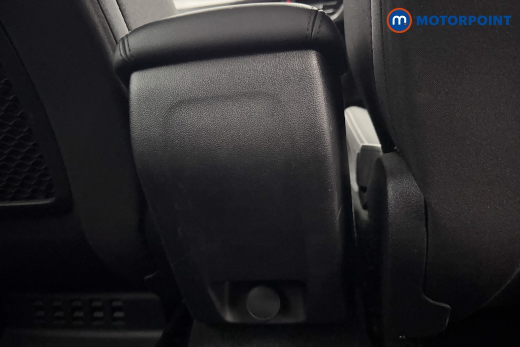 Ford Focus Titanium Manual Petrol Hatchback - Stock Number (1586354) - 24th supplementary image