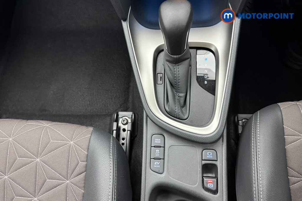 Toyota Yaris Cross Excel Automatic Petrol-Electric Hybrid Estate - Stock Number (1586561) - 20th supplementary image