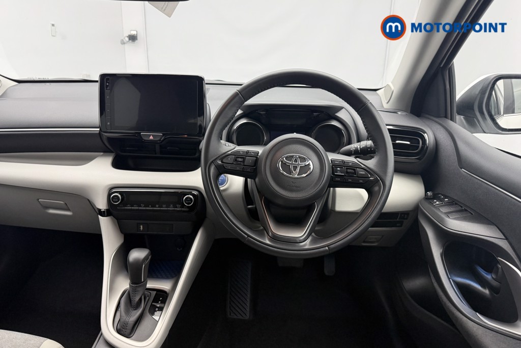 Toyota Yaris Excel Automatic Petrol-Electric Hybrid Hatchback - Stock Number (1586568) - 12th supplementary image