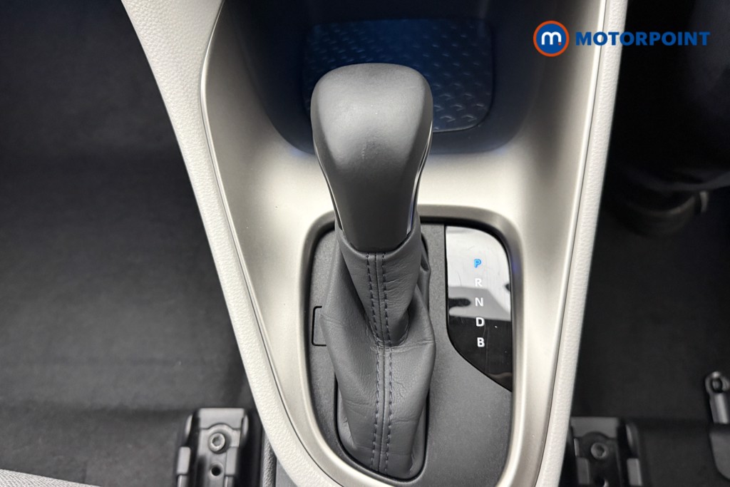 Toyota Yaris Excel Automatic Petrol-Electric Hybrid Hatchback - Stock Number (1586568) - 19th supplementary image