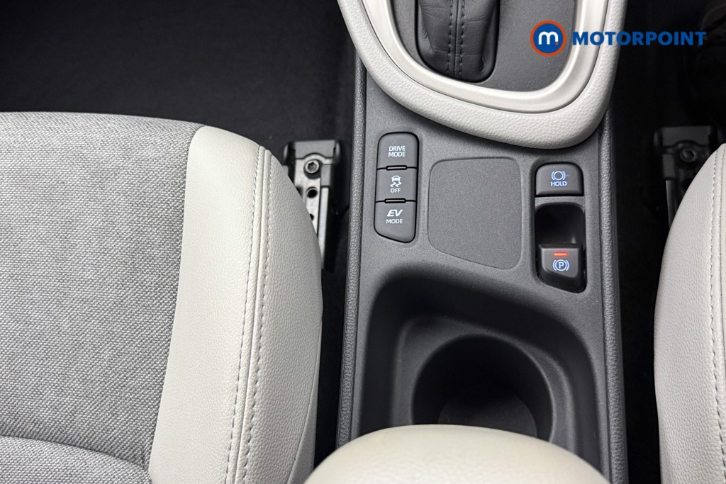Toyota Yaris Excel Automatic Petrol-Electric Hybrid Hatchback - Stock Number (1586568) - 23rd supplementary image