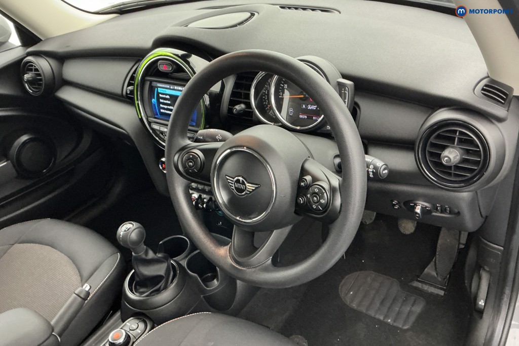 Mini Hatchback One Classic Manual Petrol Hatchback - Stock Number (1586694) - 7th supplementary image