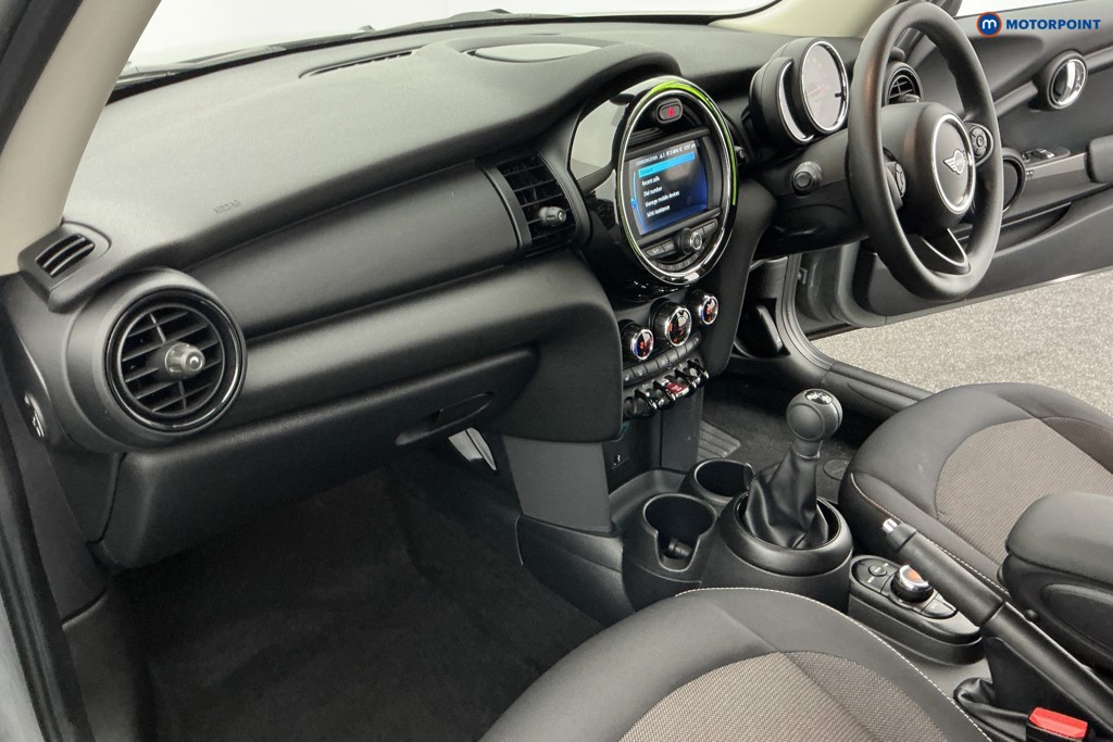 Mini Hatchback One Classic Manual Petrol Hatchback - Stock Number (1586694) - 8th supplementary image