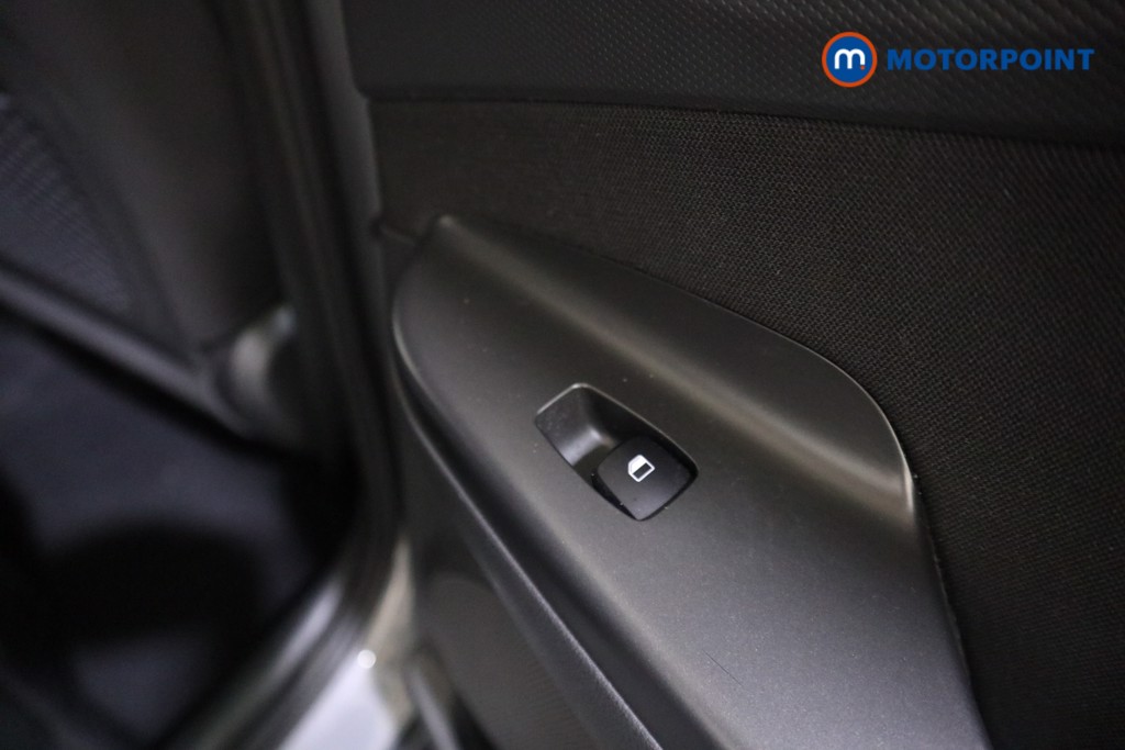 Hyundai Kona Premium Automatic Petrol-Electric Hybrid SUV - Stock Number (1586960) - 18th supplementary image