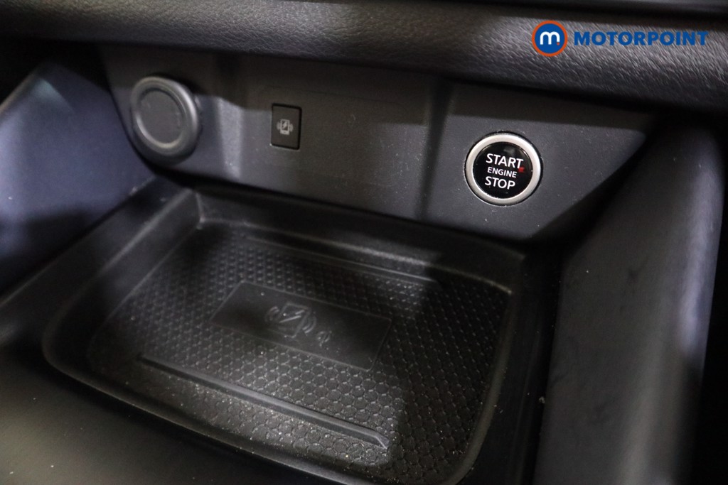 Nissan Qashqai Tekna Automatic Petrol SUV - Stock Number (1587171) - 8th supplementary image