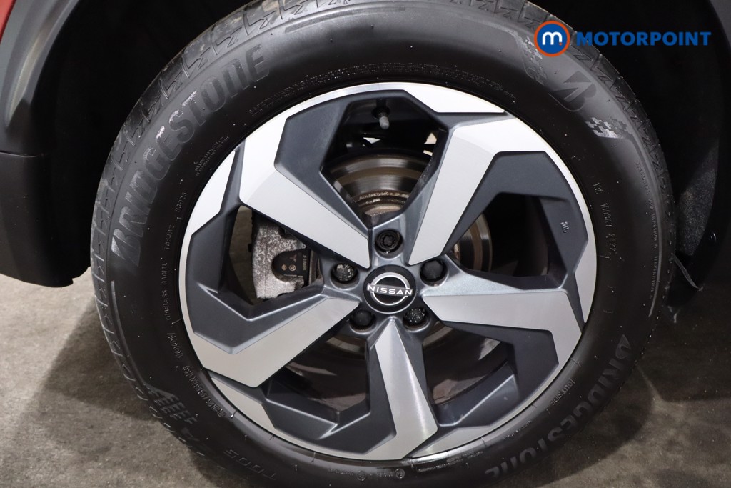 Nissan Qashqai N-Connecta Manual Petrol SUV - Stock Number (1587714) - 9th supplementary image