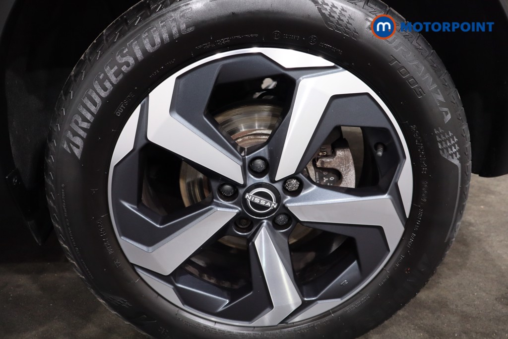 Nissan Qashqai N-Connecta Manual Petrol SUV - Stock Number (1587714) - 12th supplementary image