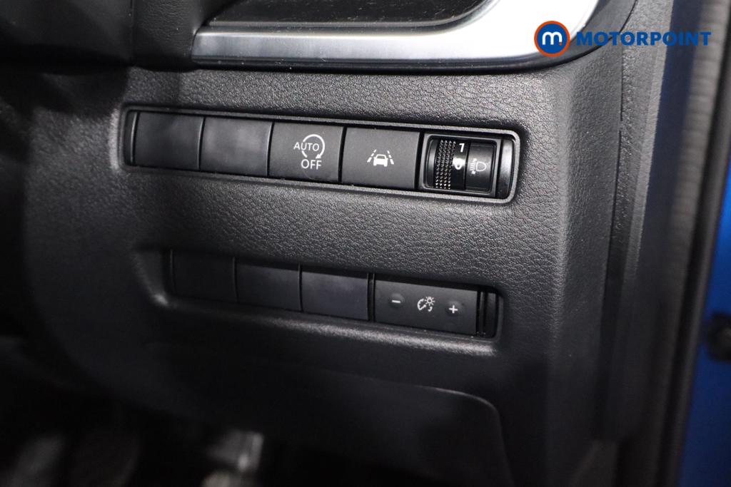 Nissan Qashqai Acenta Premium Manual Petrol SUV - Stock Number (1588038) - 4th supplementary image