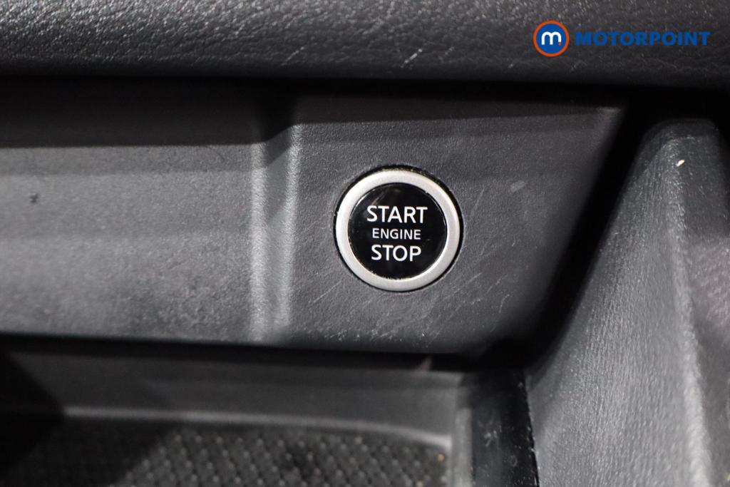 Nissan Qashqai Acenta Premium Manual Petrol SUV - Stock Number (1588038) - 12th supplementary image