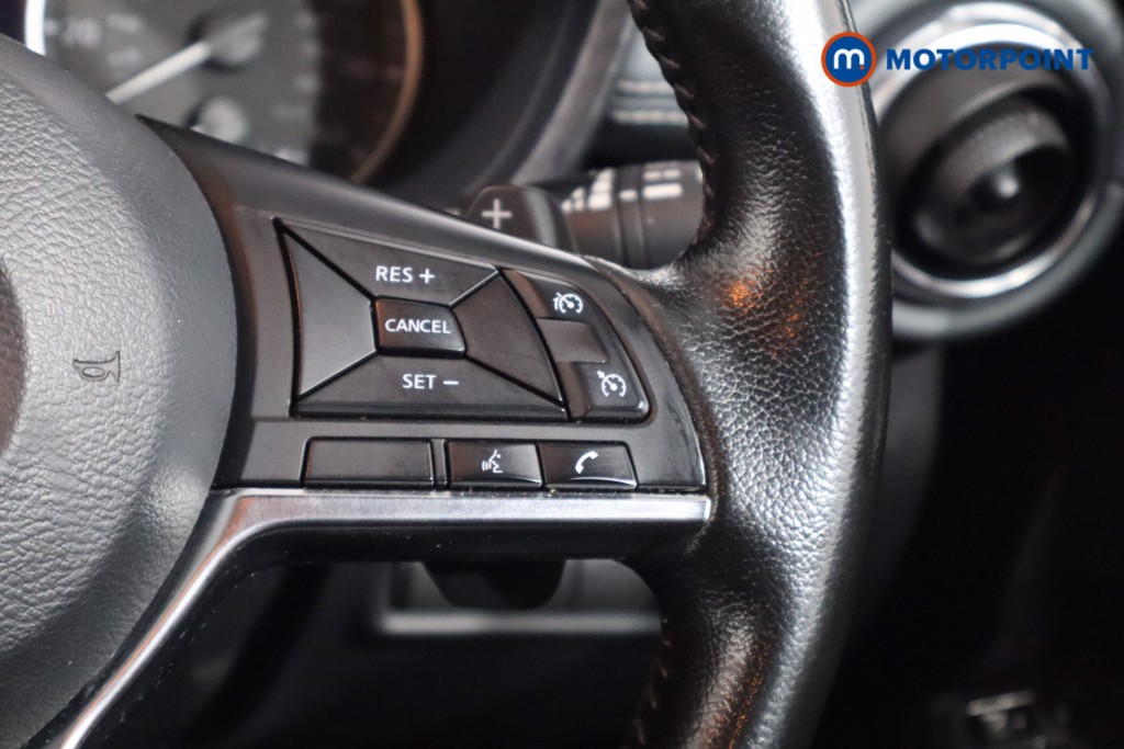 Nissan Juke N-Connecta Automatic Petrol SUV - Stock Number (1588163) - 8th supplementary image