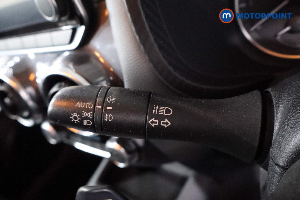 Nissan Juke N-Connecta Automatic Petrol SUV - Stock Number (1588163) - 18th supplementary image