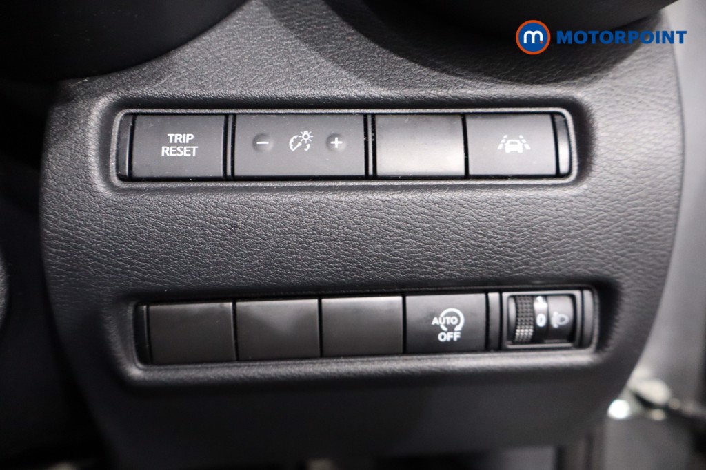 Nissan Juke N-Connecta Automatic Petrol SUV - Stock Number (1588163) - 20th supplementary image